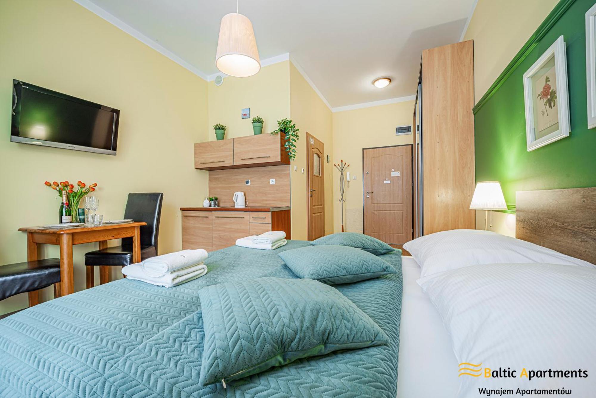 Baltic Apartments - Apartamenty Korony Piastow ชวีโนวิชแจ ภายนอก รูปภาพ